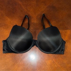 VS PINK WEAR EVERYWHERE T-SHIRT LIGHTLY LINED BRA 36A